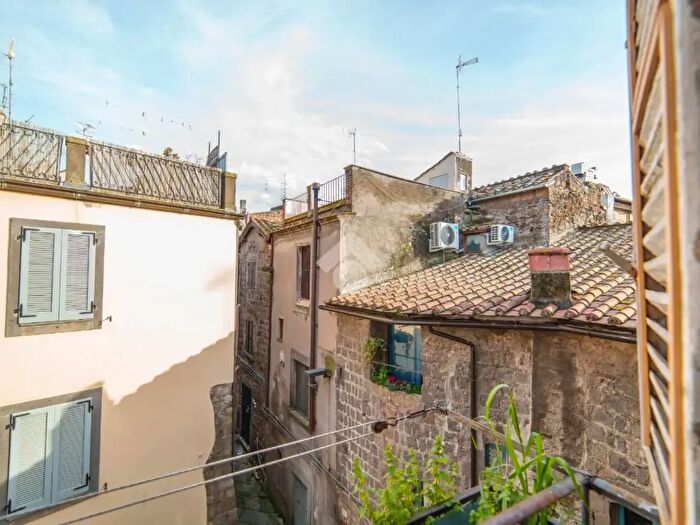 Appartamento bilocale in vendita in Via del Suffragio, Viterbo