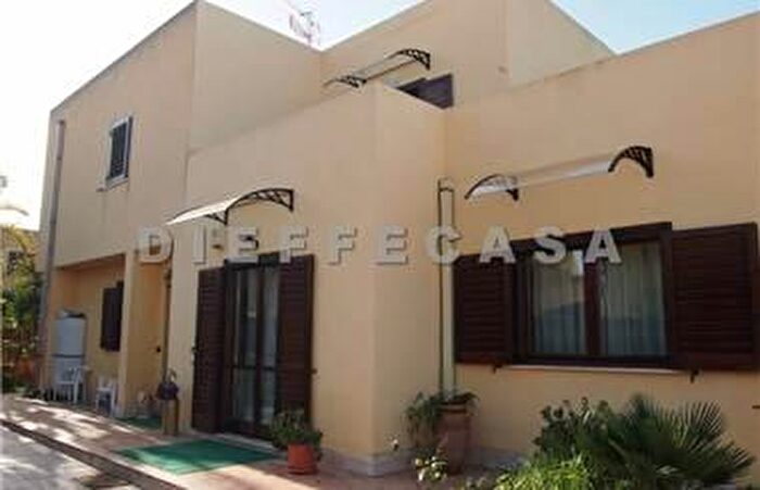 Casa con 6 locali in affitto in Contrada Giunchi Marsala Tp, Marsala