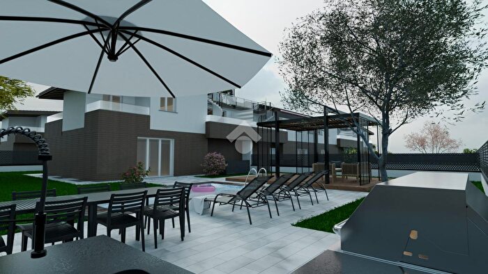 Casa quadrilocale in vendita in Via Mornerina, Monza