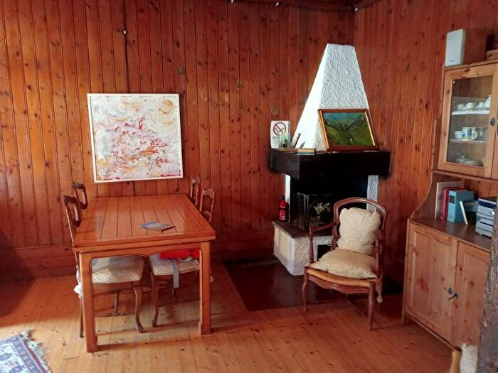 Appartamento bilocale in affitto in Via Don Romeo Ballerini, Centro, Campodolcino