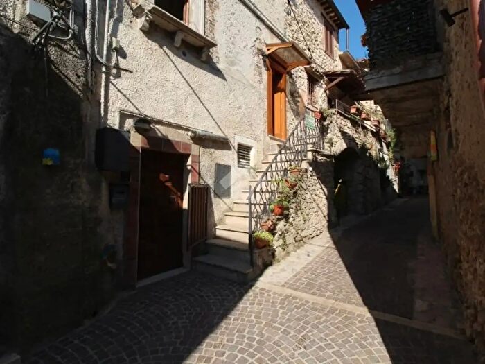 Appartamento bilocale in vendita in Via Privata, Scandriglia