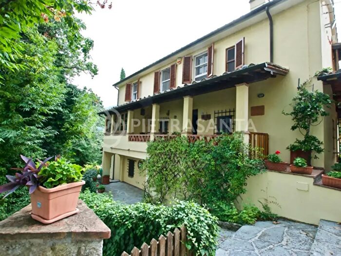 Casa trilocale in affitto in Pietrasanta