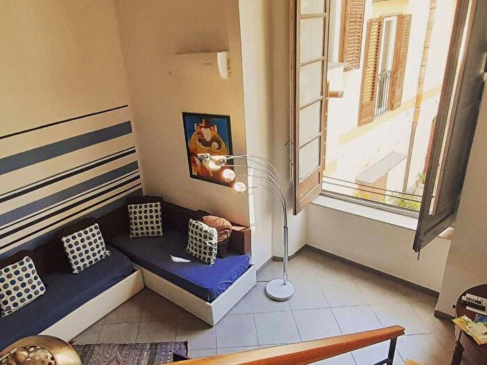 Appartamento trilocale in affitto in Via Aragona, Kalsa, Palermo