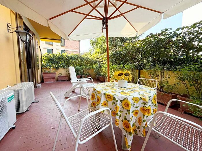 Appartamento con 5 locali in vendita in Firenze