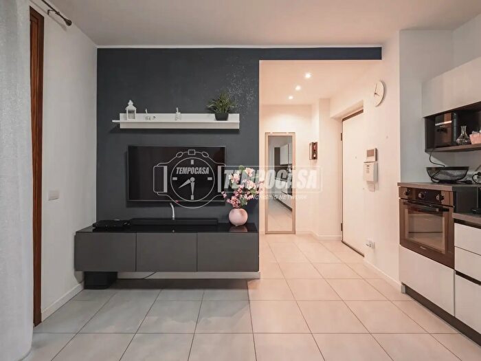 Appartamento trilocale in vendita in Via Cascina Nuova Inferiore, Trezzano Sul Naviglio