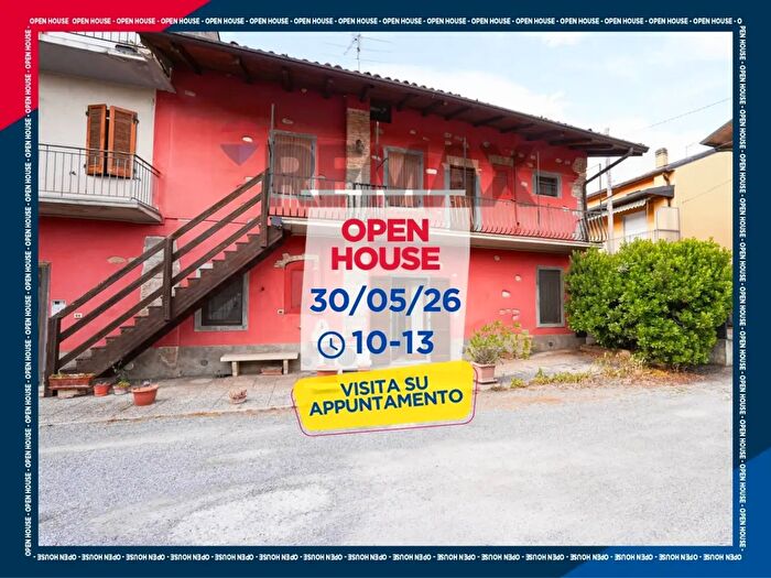 Appartamento quadrilocale in vendita in Via Tresolzio, Brembate Di Sopra