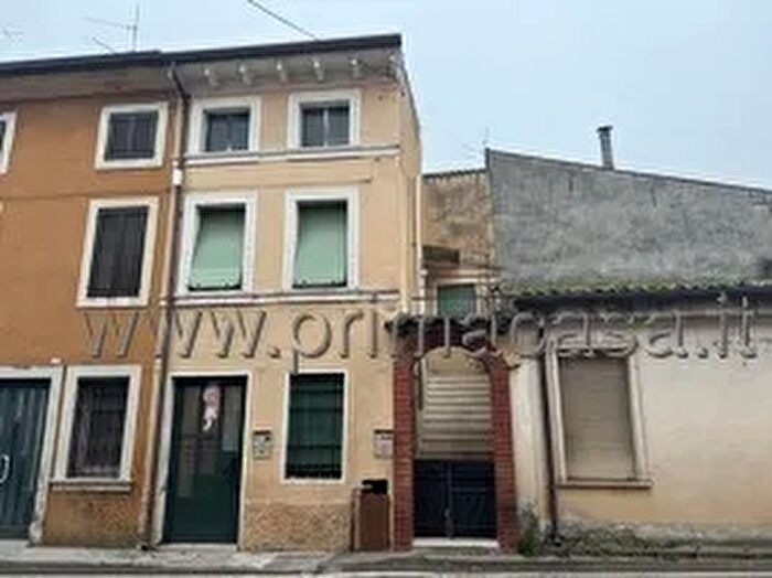 Casa con 5 locali in vendita in Corso Vittorio Emanuele Ll N, Villafranca Di Verona