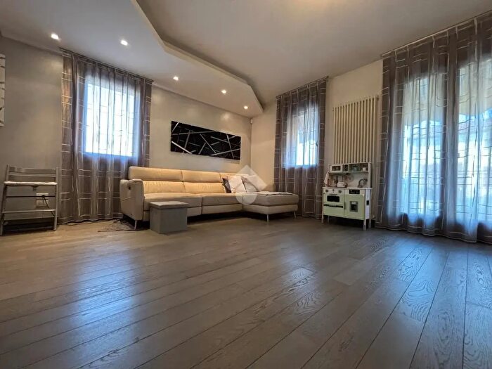 Appartamento trilocale in vendita in Via Francesco Gentile, Istrana