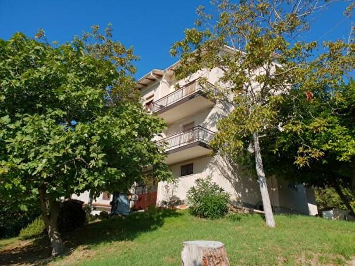 Appartamento con 5 locali in vendita in Contrada Acquaviva San Paterniano, Loro Piceno