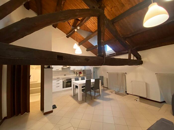 Appartamento trilocale in affitto in Via Guglielmo Schiavina, Borgo Rovereto Piscina, Alessandria