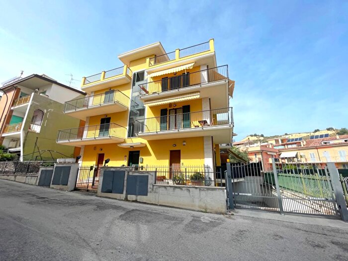 Appartamento quadrilocale in vendita in Via Santa Caterina c, San Benedetto Del Tronto