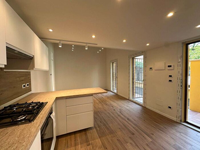 Appartamento bilocale in affitto in Via Angelo Ambrogini Poliziano, Bolognina, Bologna