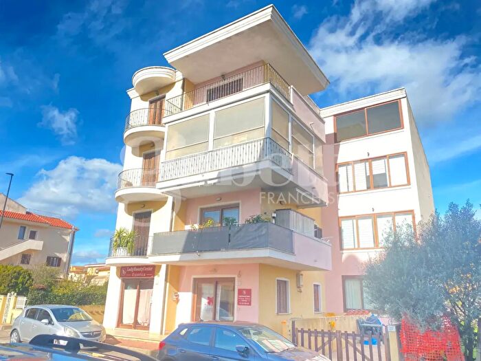 Appartamento trilocale in vendita in Via Damiano Chiesa, Olbia