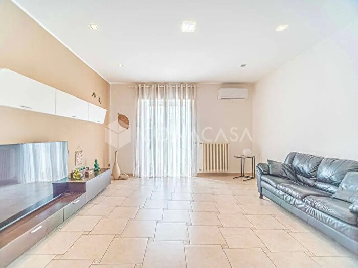 Appartamento quadrilocale in vendita in Viale Imperatore Traiano e, Bari