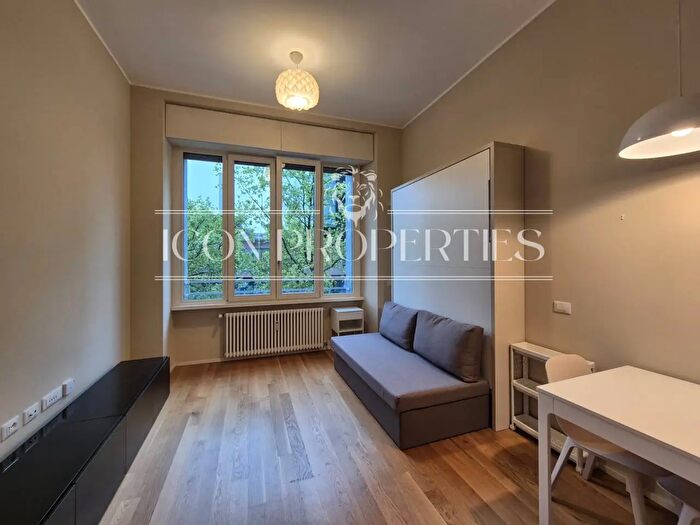 Appartamento monolocale in affitto in Via Domodossola, Milano