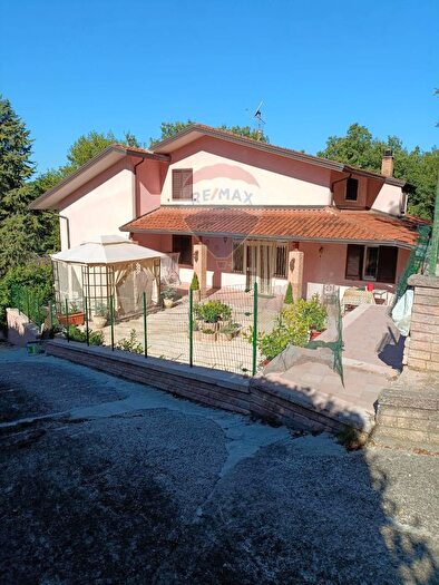 Casa con 15 locali in vendita in Contrada Querce Nuove, Lioni