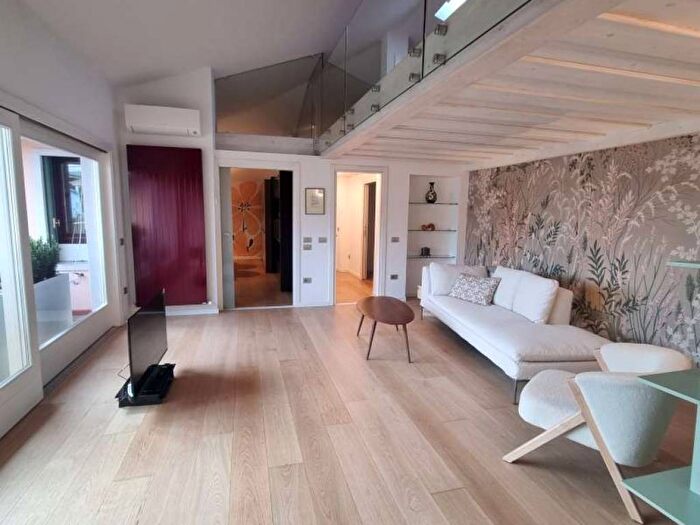 Casa con 5 locali in affitto in Via Ospedale, Centro, Bassano del Grappa