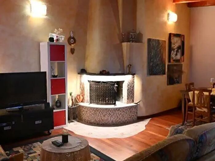 Appartamento con 6 locali in vendita in Via Santa Margherita, Crotone