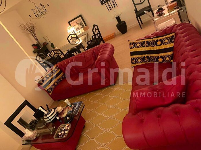 Appartamento trilocale in affitto in Piazza Albania, Aventino, Roma