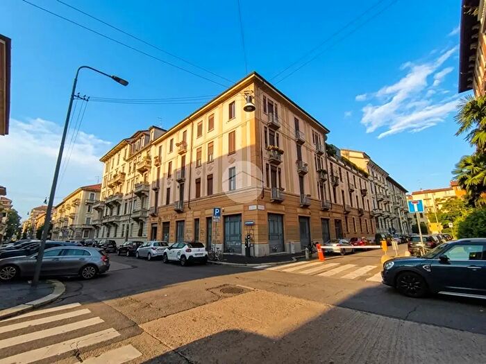 Appartamento trilocale in vendita in Via Privata Paolo E Luigia Arpesani, Milano