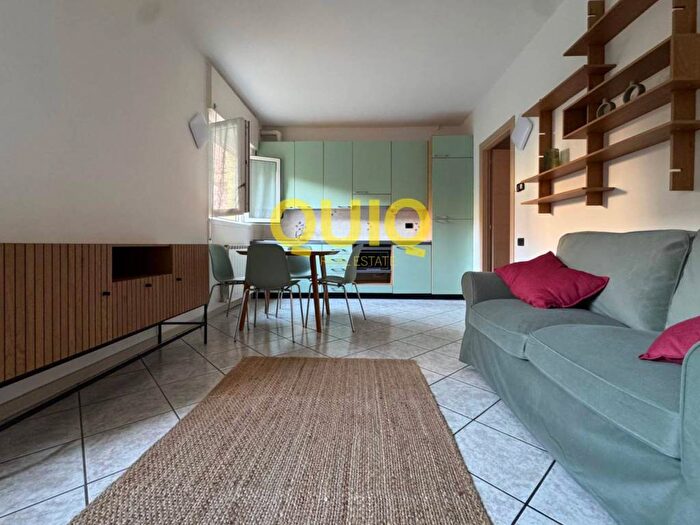 Appartamento bilocale in affitto in Via SantAntonino, Malgrate