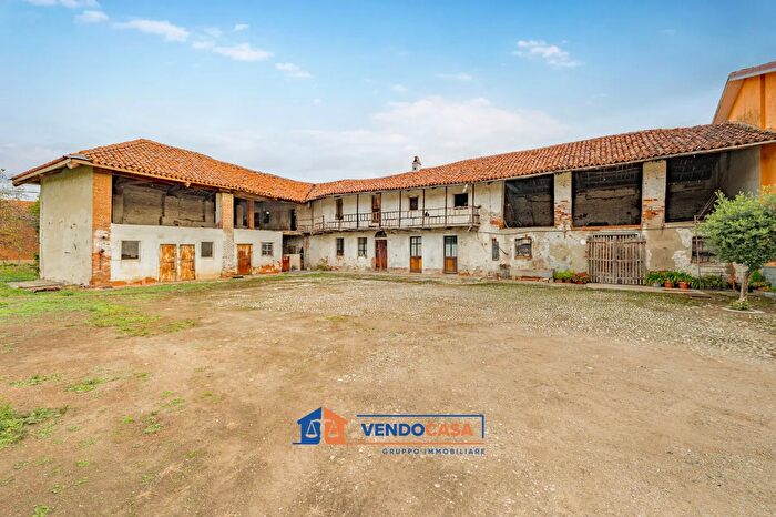 Casa quadrilocale in vendita in Via Confraternita, Vottignasco