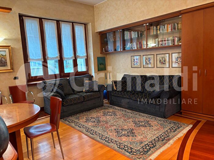 Appartamento trilocale in affitto in Via Meravigli, Milano