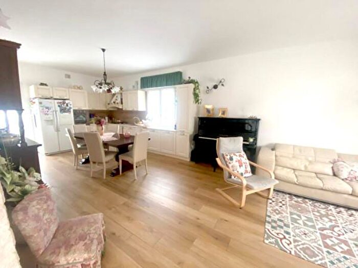 Appartamento quadrilocale in vendita in Viale Merano, Riccione