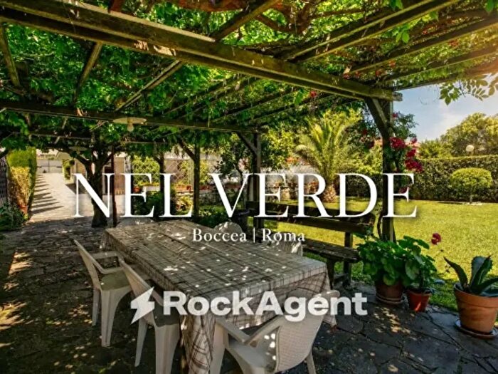 Appartamento bilocale in vendita in Via Arizzano, Roma