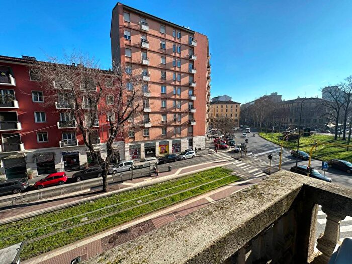 Appartamento bilocale in affitto in Piazza Diocleziano, Cenisio, Milano