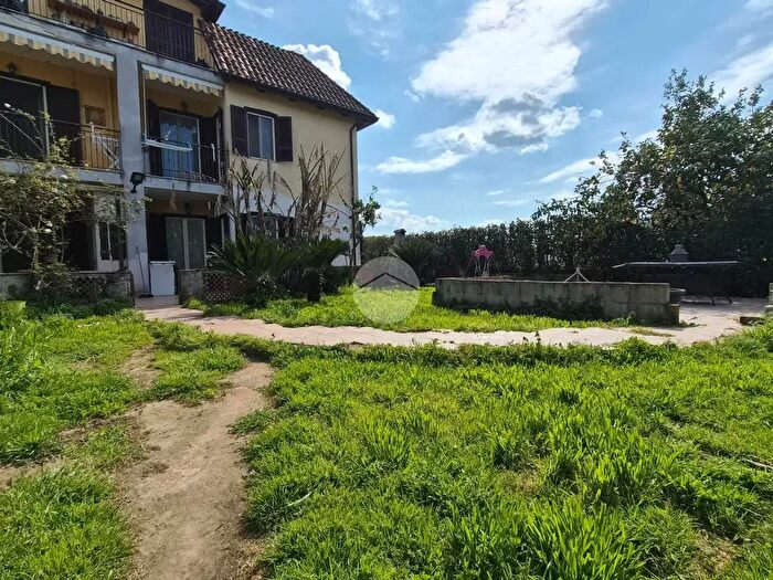 Appartamento con 5 locali in vendita in Via Carrafiello, Giugliano In Campania