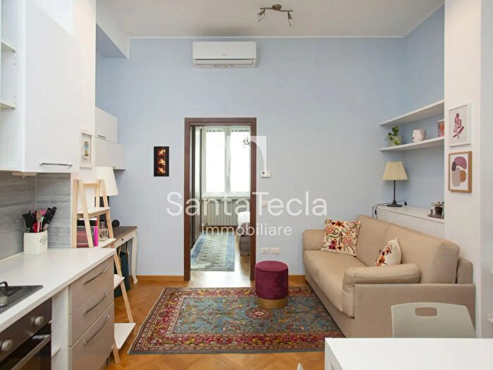 Appartamento bilocale in vendita in Via Ruggero di Lauria, Milano