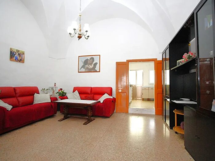 Casa quadrilocale in vendita in Via Guglielmo Marconi, PresicceAcquarica