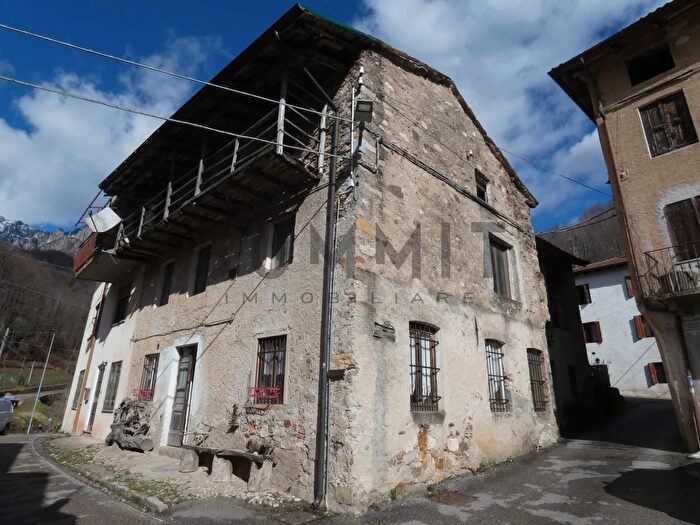 Casa in vendita in Valli Del Pasubio