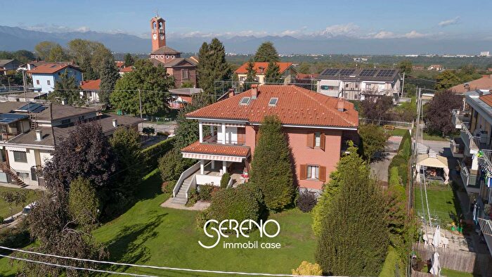 Casa con 9 locali in vendita in Via San Matteo, Cuneo