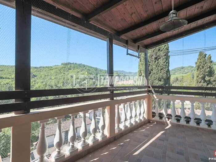Casa con 5 locali in vendita in Predappio