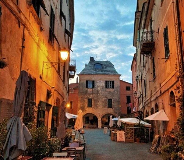 Appartamento bilocale in affitto in Via Domenico Brunenghi, Centro, Finale Ligure