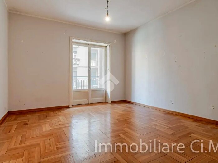 Appartamento trilocale in vendita in Via Teodosio, Milano