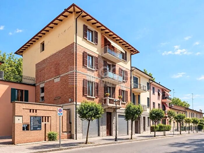Appartamento con 5 locali in vendita in Imola