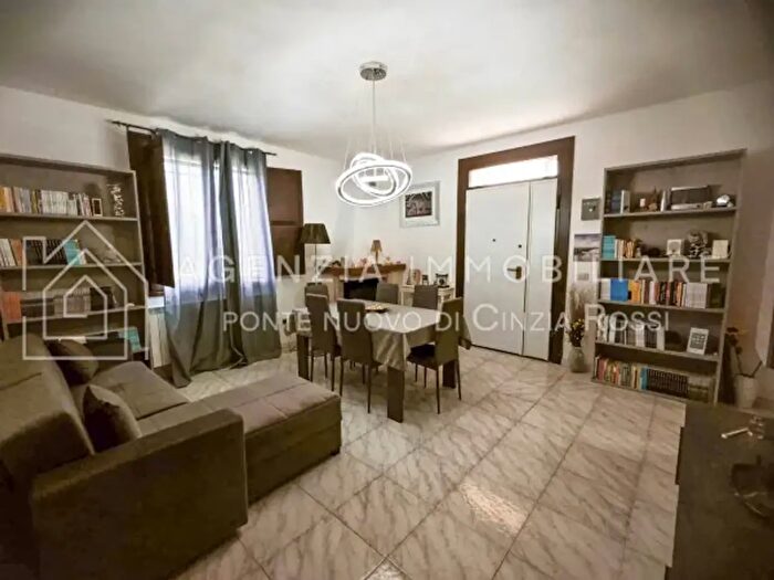 Casa con 5 locali in vendita in Ravenna