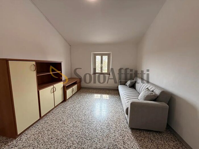 Appartamento quadrilocale in affitto in Via Emilia Est, Modena