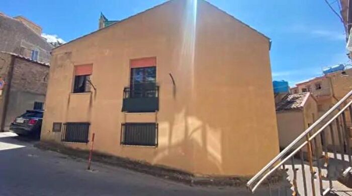 Casa monolocale in vendita in Via Annunziata, Calascibetta