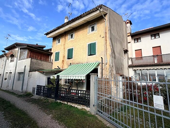 Casa trilocale in vendita in Vicolo Cole, Martignacco