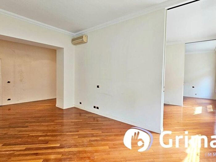 Appartamento trilocale in affitto in Via dei Pellegrini, Quadronno Crocetta, Milano