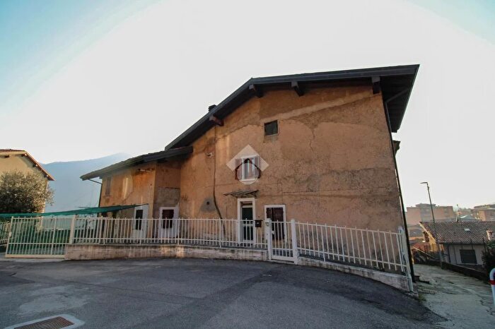Casa con 6 locali in vendita in Via Chiocciola, Lumezzane