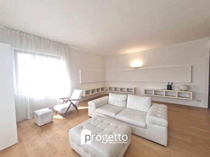 Appartamento con 5 locali in affitto in Laghetto, Vicenza