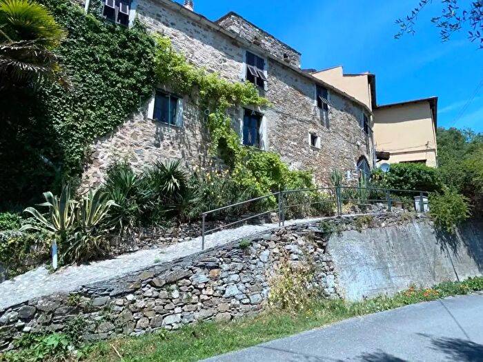 Casa con 7 locali in vendita in Frazione Ligo Case di là, Villanova D'Albenga