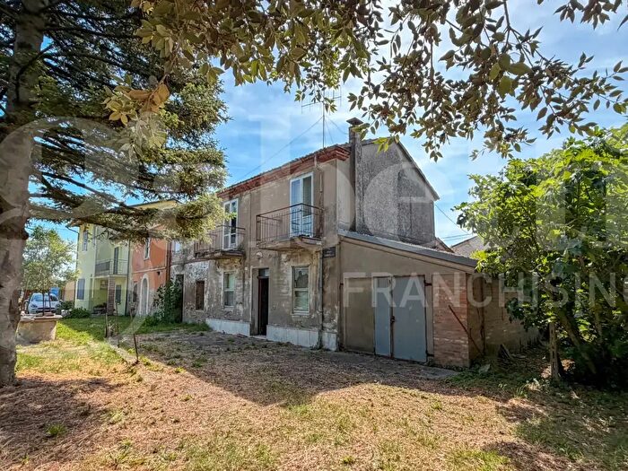 Casa con 6 locali in vendita in Via Scolo Formella, Ravenna
