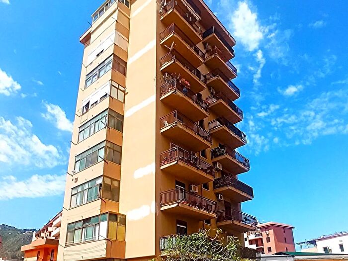 Appartamento trilocale in vendita in Via Marinella Bragaglia, Palermo