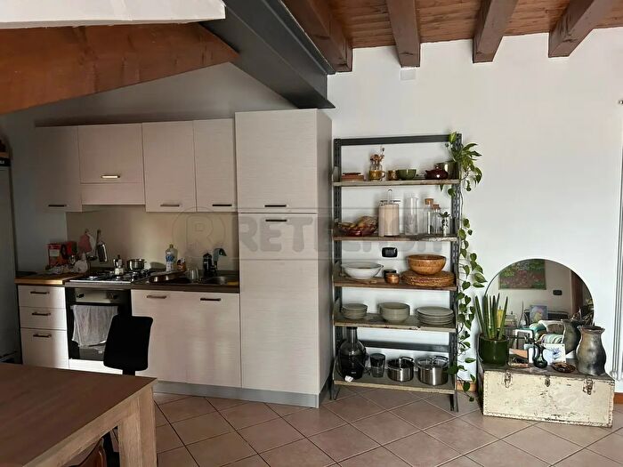 Appartamento trilocale in affitto in Via Luigi dalla Via, Schio
